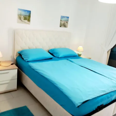 Sunset Apartment *